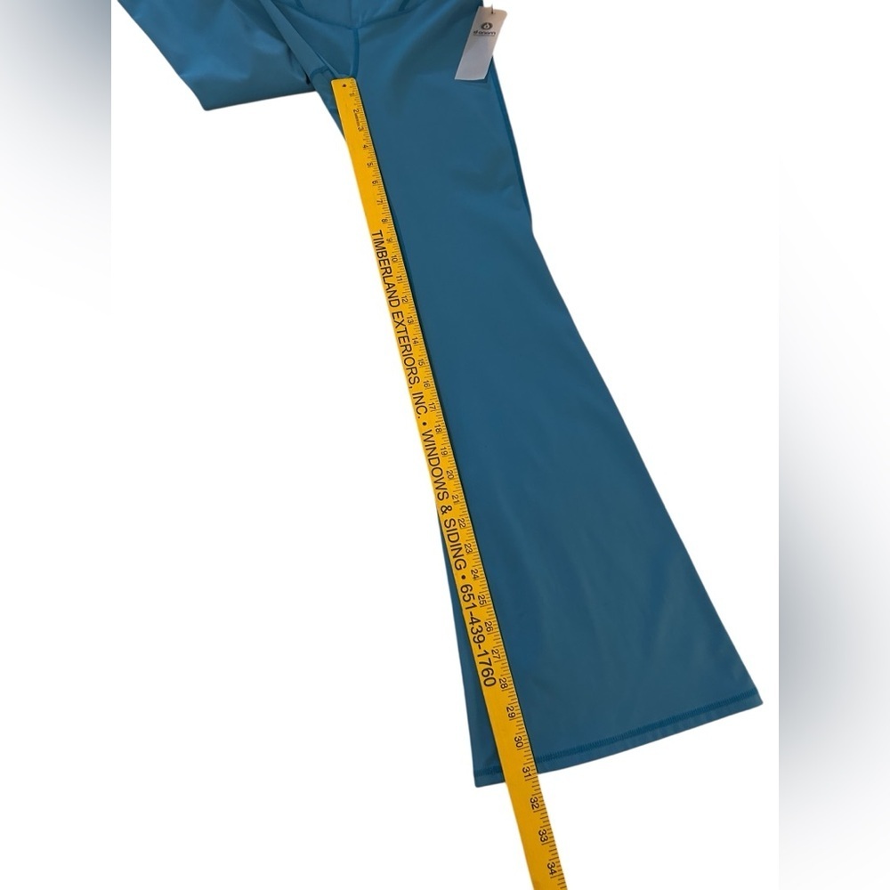 New MONO B Women’s Contour Seam Flared Leggings Color Blue Jay Size Small NWT - Picture 10 of 11